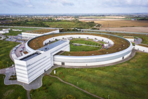 From experiment to insight: connecting three national research infrastructures