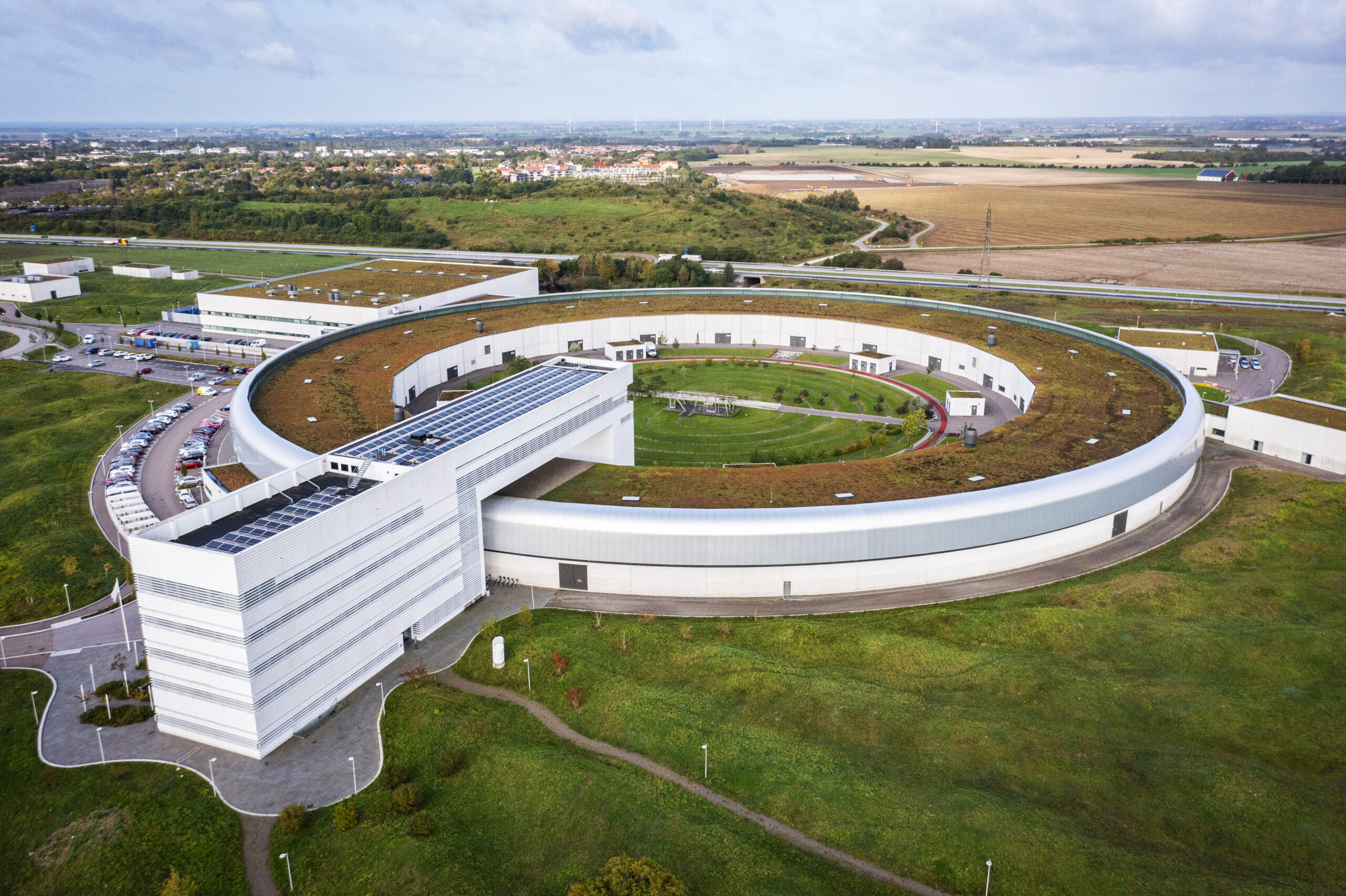 From experiment to insight: connecting three national research infrastructures